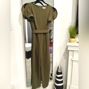 Calvin Klein Women's Tie Waist Tulip-Sleeve Jumpsuit in Olive 2 Great Condition